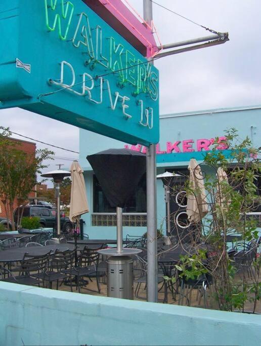 Short Walk To Jsu Stadium, Hospitals, And Bars In Fondren Jackson Exteriör bild