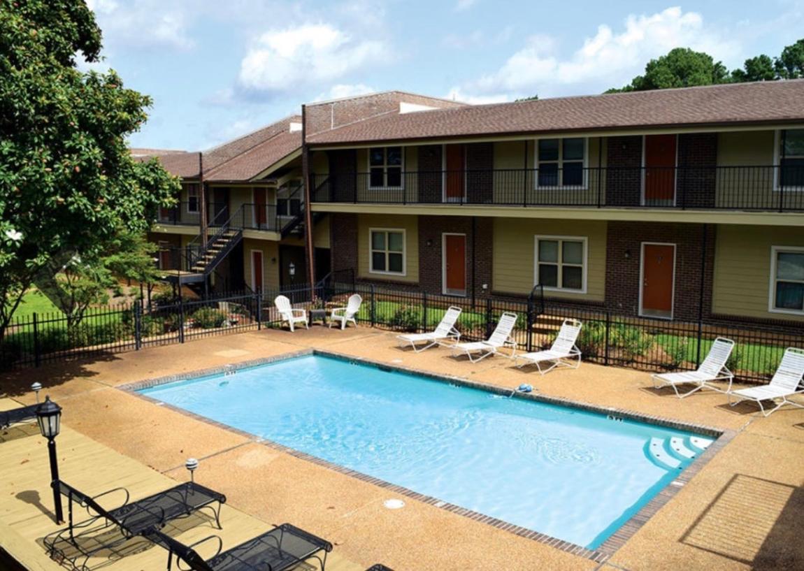 Short Walk To Jsu Stadium, Hospitals, And Bars In Fondren Jackson Exteriör bild