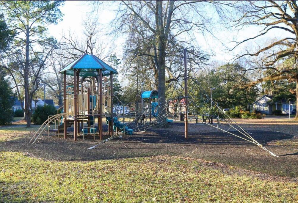 Short Walk To Jsu Stadium, Hospitals, And Bars In Fondren Jackson Exteriör bild